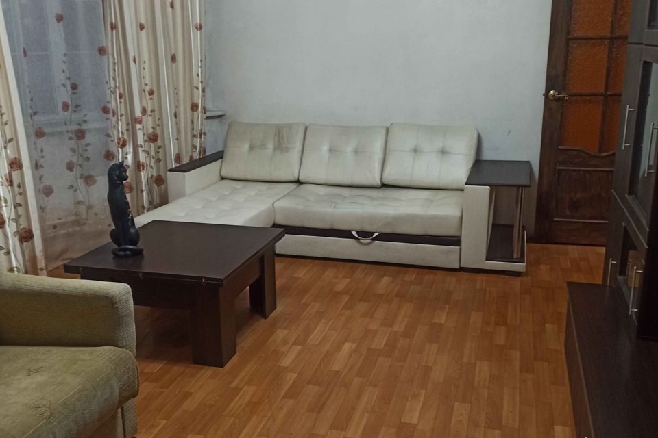 Сдаётся 2-комнатная квартира, 64 м²