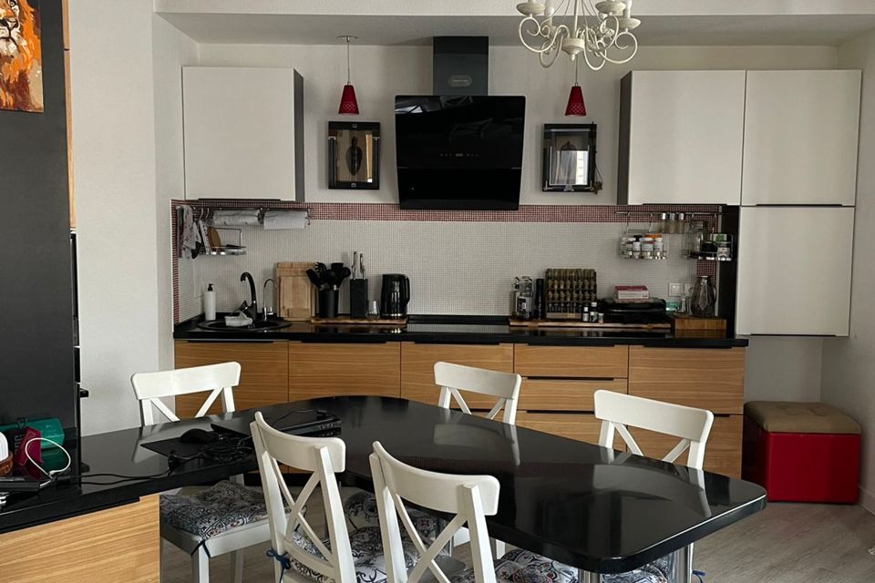 Продаётся 3-комнатная квартира, 95.3 м²