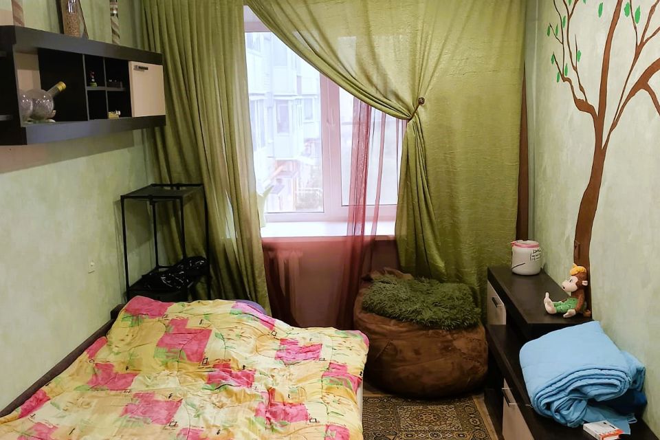 Продаётся 3-комнатная квартира, 52.3 м²