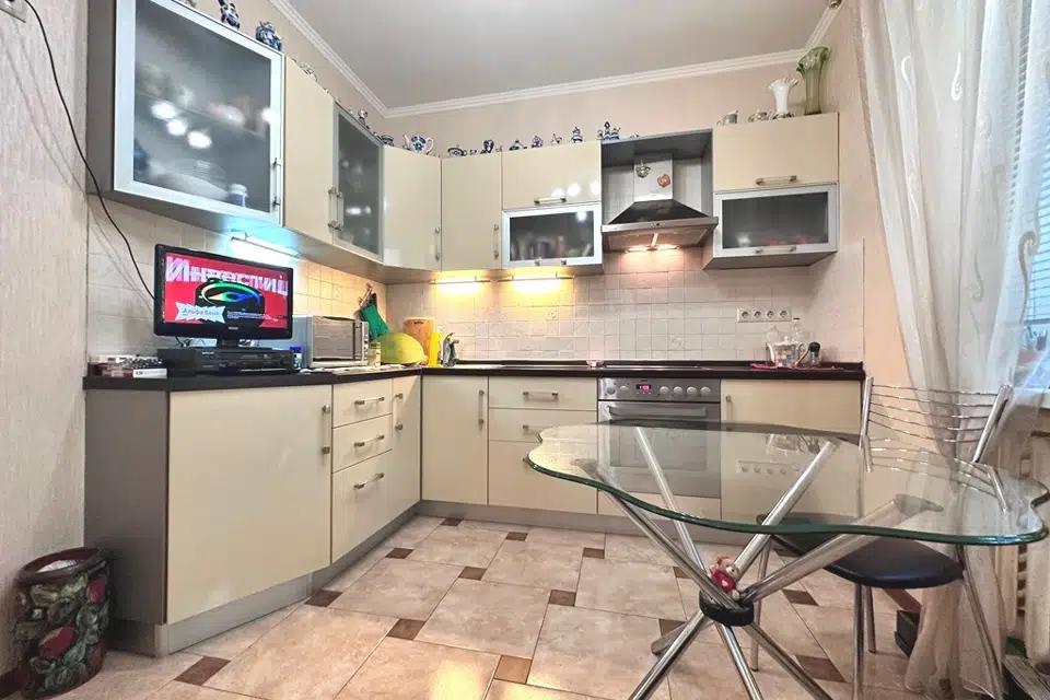 Продаётся 1-комнатная квартира, 54.1 м²
