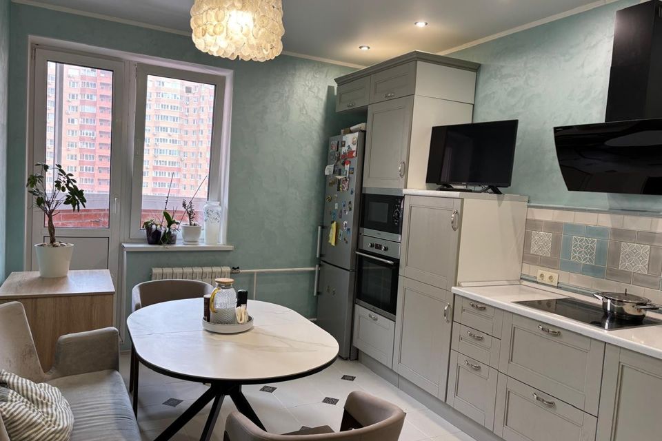 Продаётся 2-комнатная квартира, 73.8 м²