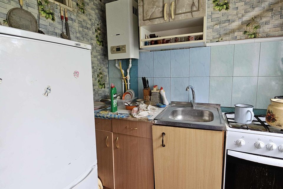 Продаётся 3-комнатная квартира, 59.4 м²