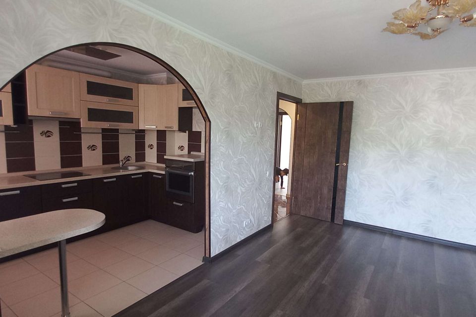 Продаётся 4-комнатная квартира, 75.3 м²