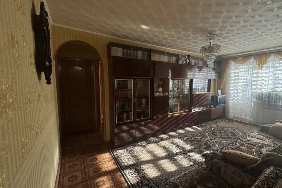 Продаётся 3-комнатная квартира, 55.7 м²