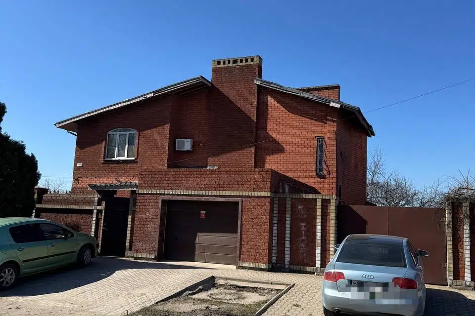 Продаётся 2-этажный дом, 259.2 м²