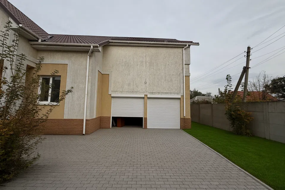 Продаётся 2-этажный дом, 253 м²
