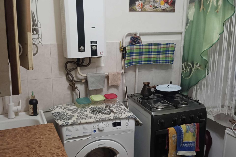 Продаётся 4-комнатная квартира, 62 м²