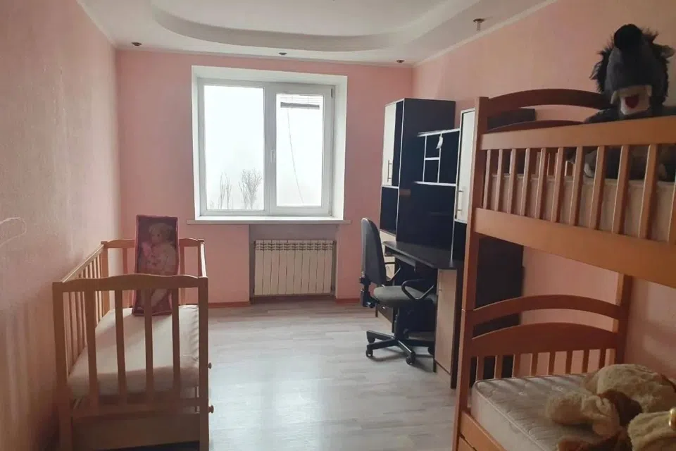 Продаётся 4-комнатная квартира, 86 м²