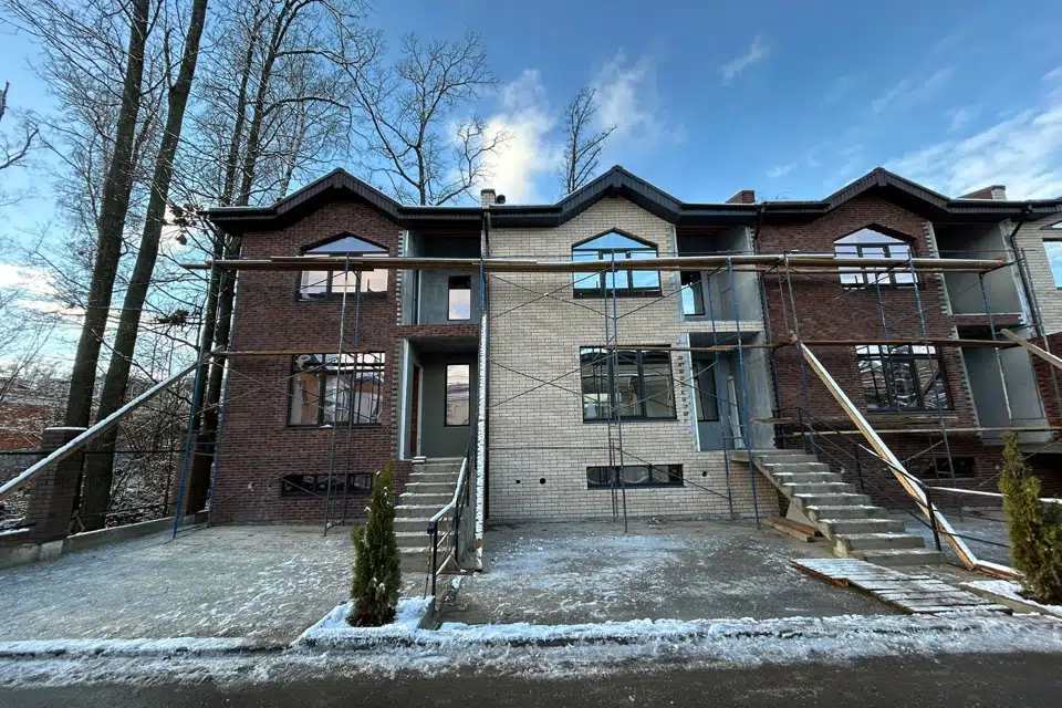 Продаётся 3-этажный дом, 151 м²