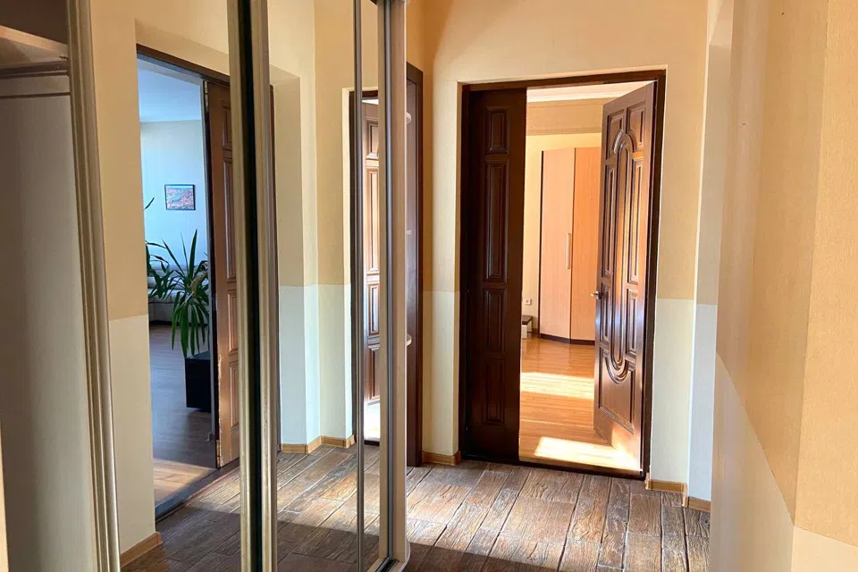 Продаётся 3-комнатная квартира, 97.1 м²