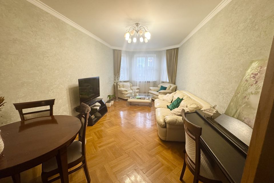 Продаётся 3-комнатная квартира, 77.3 м²