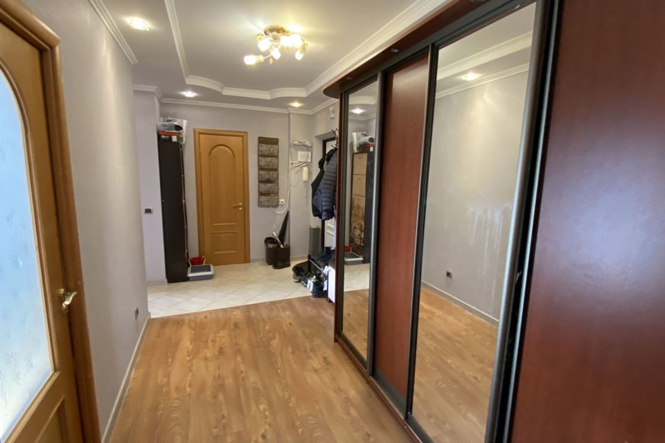 Продаётся 2-комнатная квартира, 56 м²