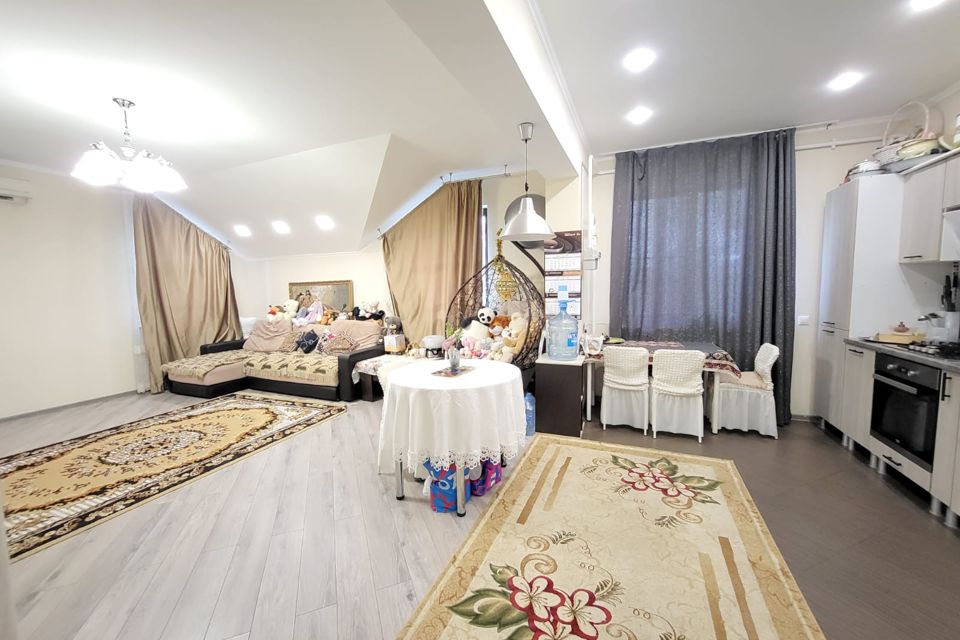 Продаётся 2-комнатная квартира, 75 м²