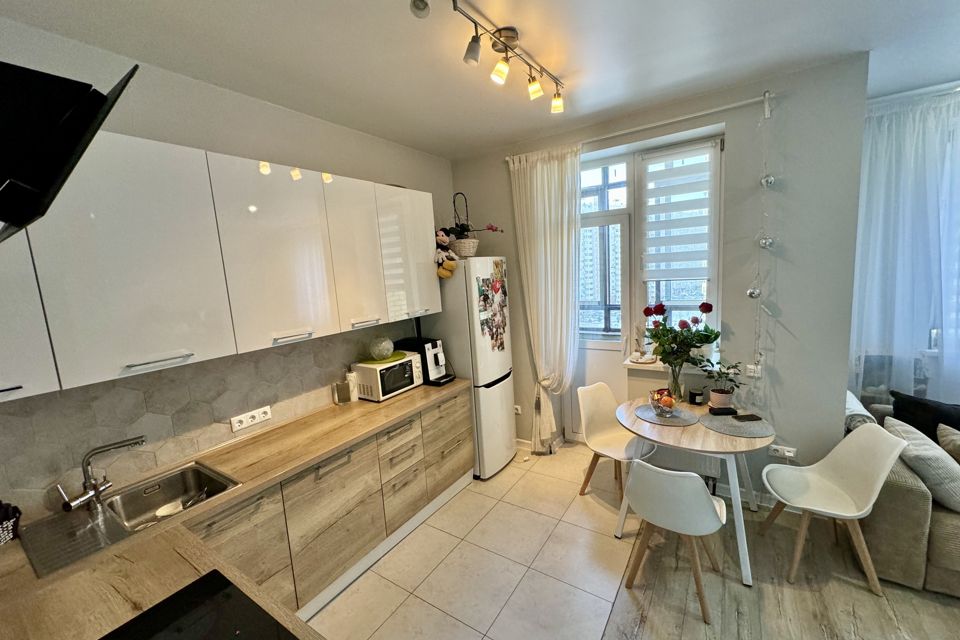 Продаётся 1-комнатная квартира, 50 м²