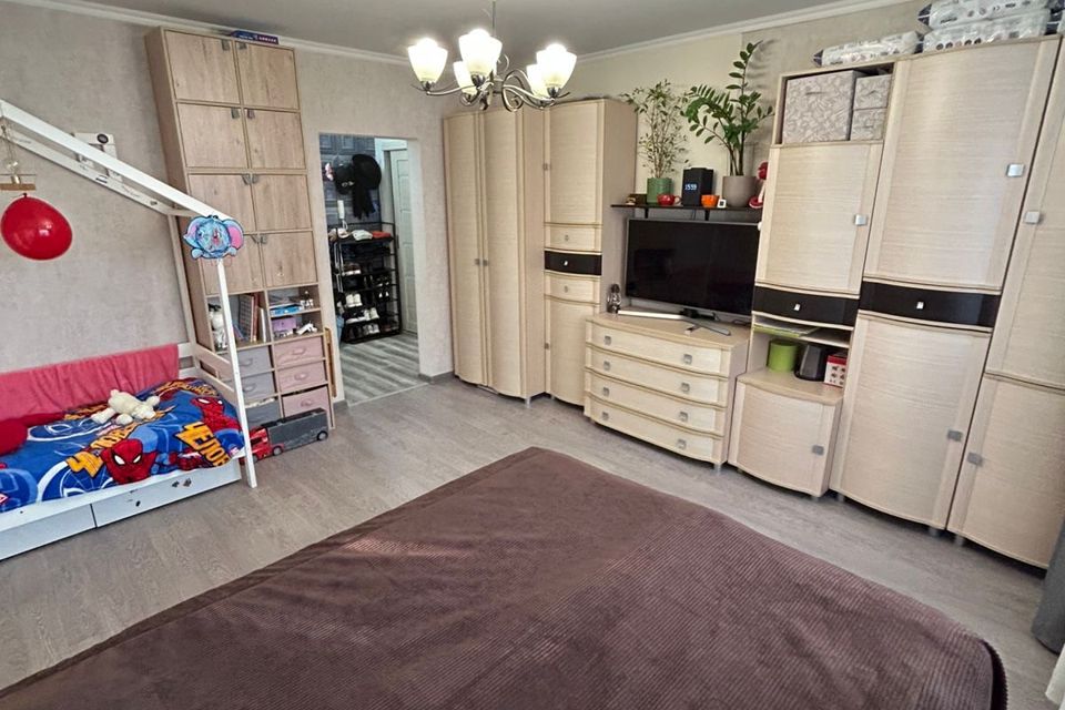 Продаётся 1-комнатная квартира, 37 м²