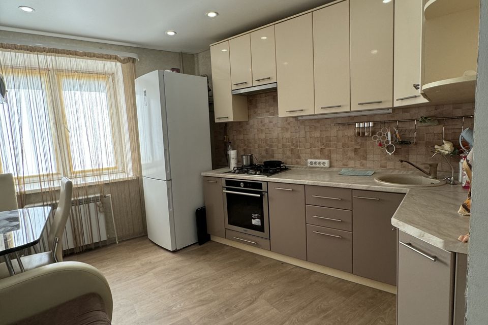 Продаётся 1-комнатная квартира, 37.3 м²