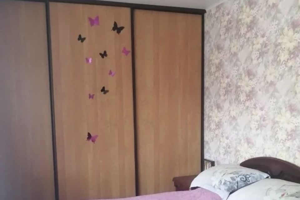 Продаётся 3-комнатная квартира, 52.8 м²