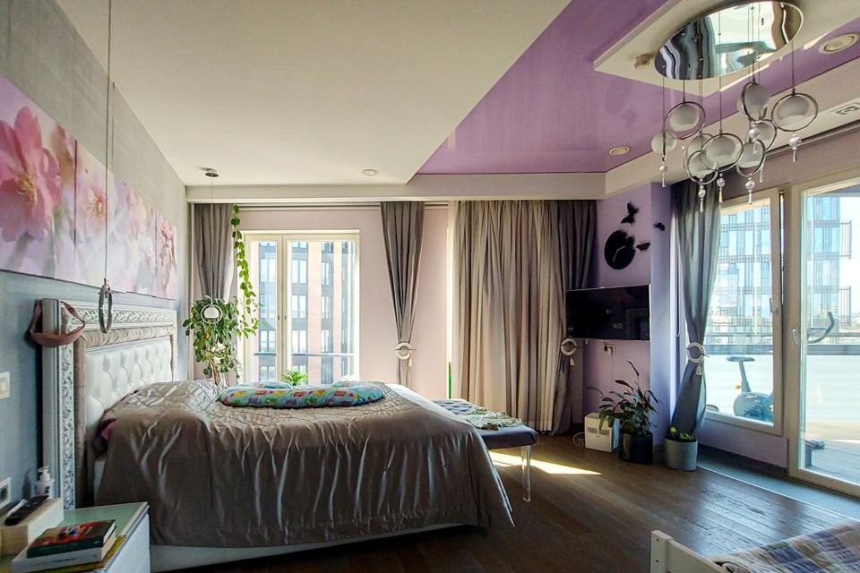 Продаётся 4-комнатная квартира, 205 м²