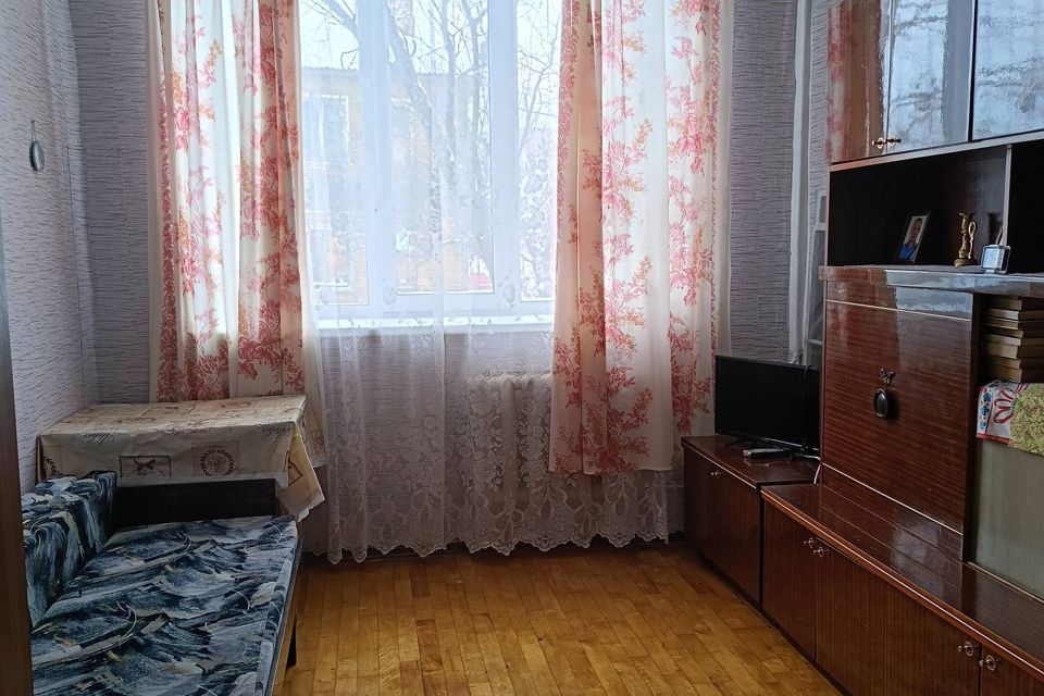 Продаётся 3-комнатная квартира, 49.7 м²