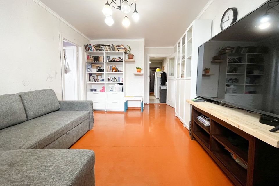 Продаётся 3-комнатная квартира, 51.9 м²