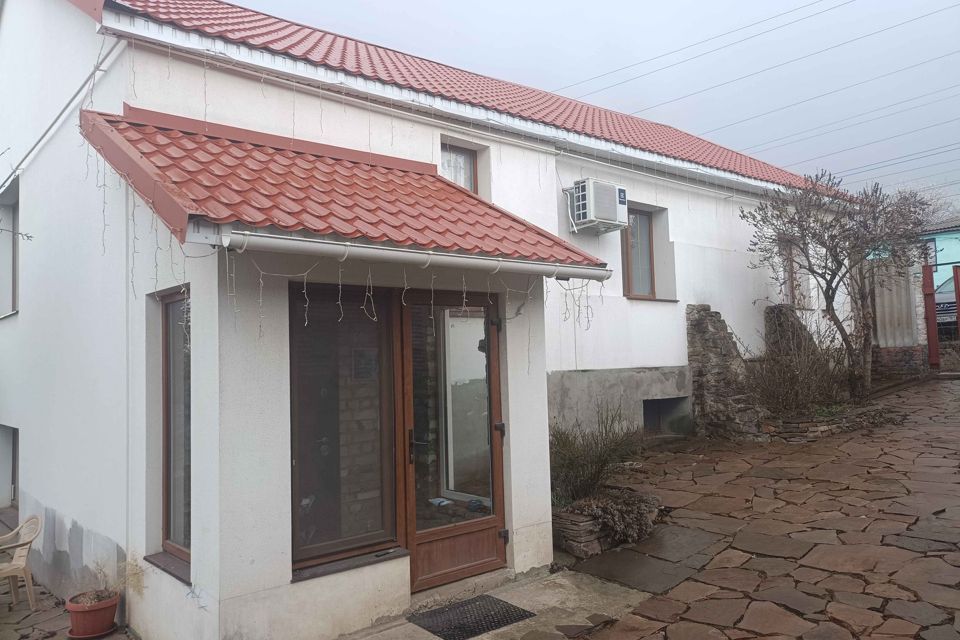 Продаётся 2-этажный дом, 140 м²