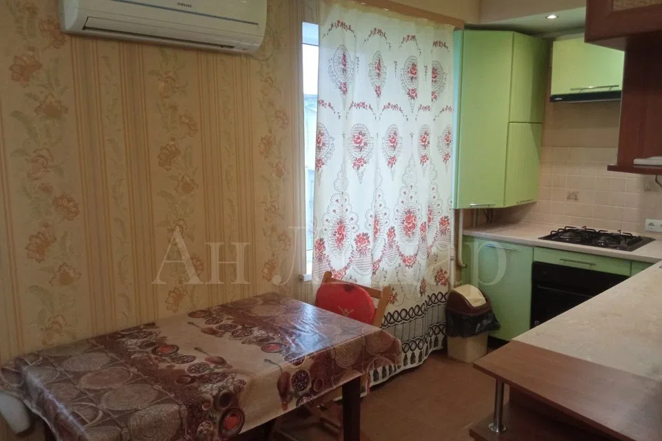 Продаётся 3-комнатная квартира, 55 м²