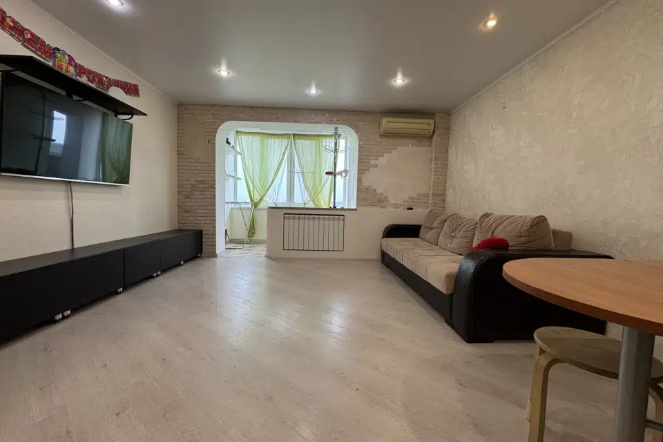 Продаётся 1-комнатная квартира, 44.8 м²