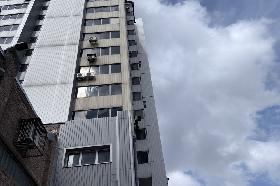 Продаётся 4-комнатная квартира, 86 м²