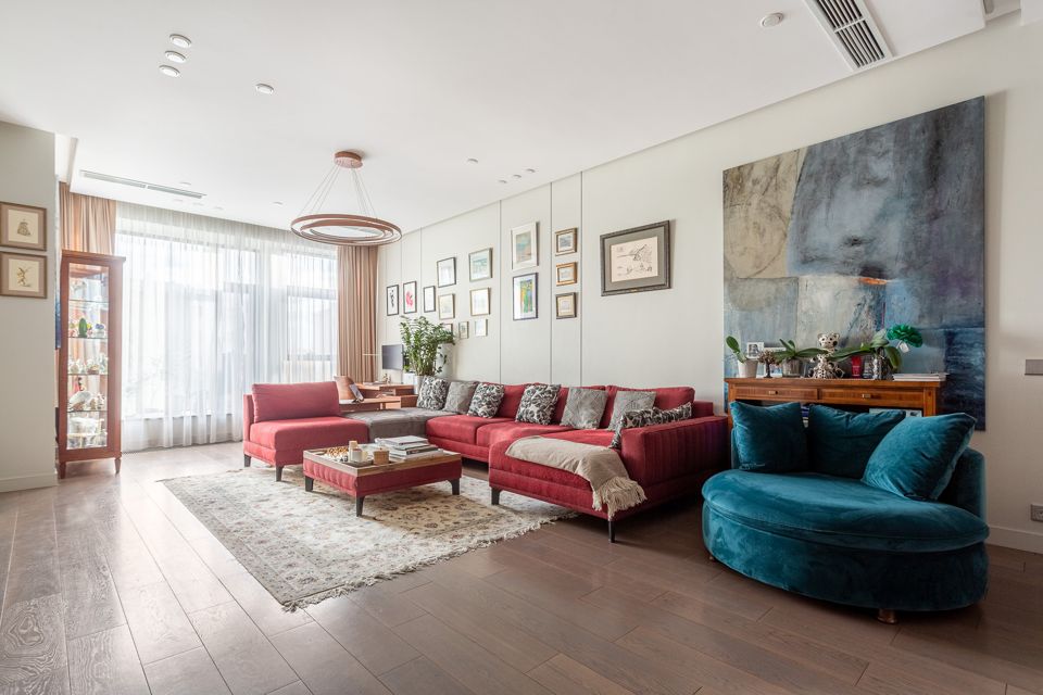 Продаётся 4-комнатная квартира, 165 м²