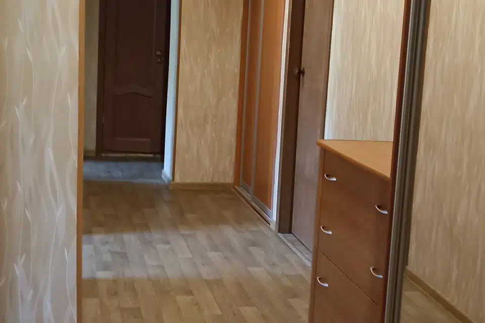 Продаётся 4-комнатная квартира, 74.3 м²
