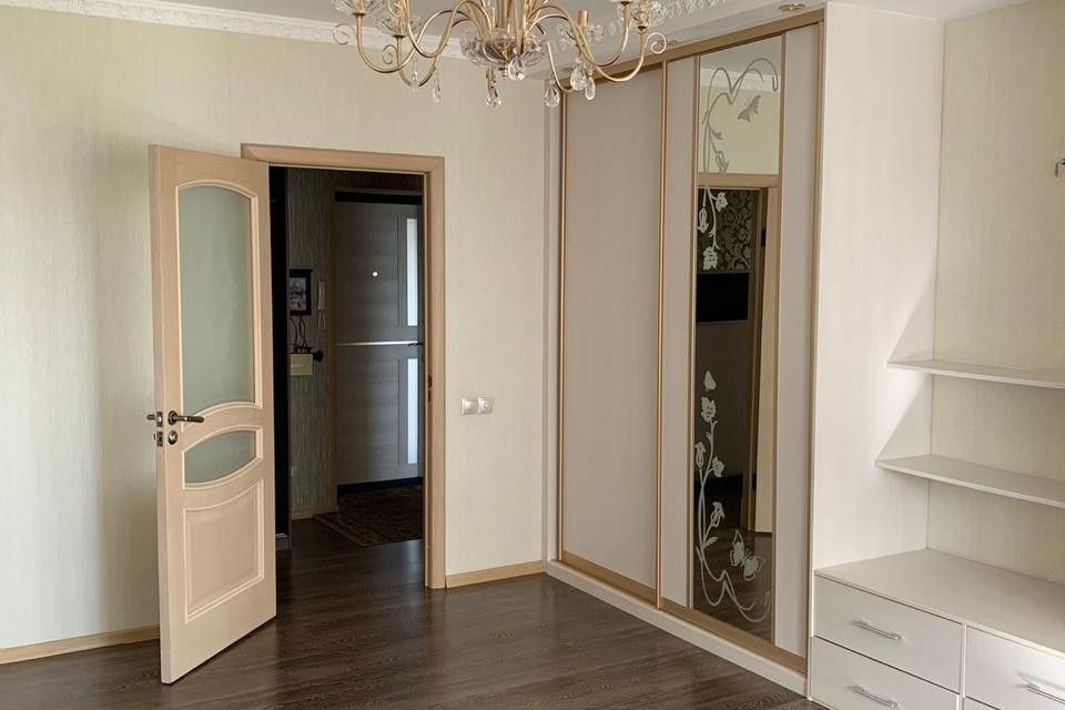 Сдаётся 2-комнатная квартира, 68 м²