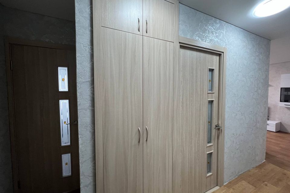 Продаётся 3-комнатная квартира, 61.4 м²