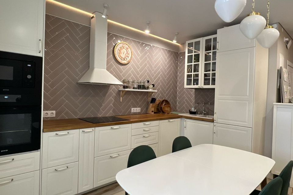 Продаётся 2-комнатная квартира, 58 м²