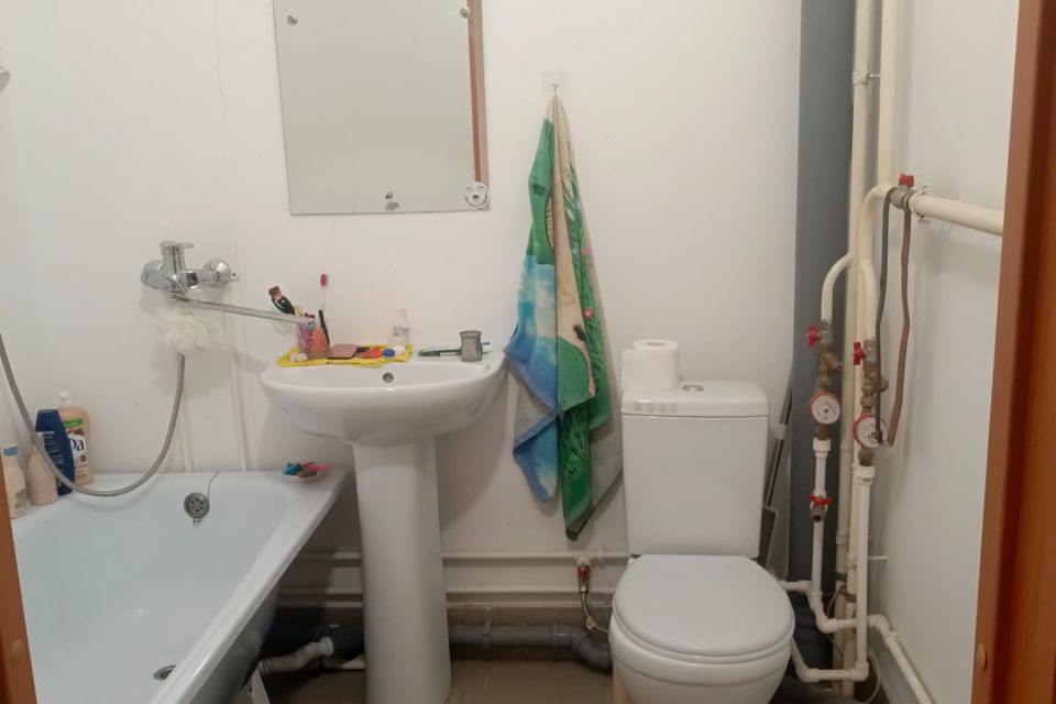 Продаётся 2-комнатная квартира, 55.6 м²