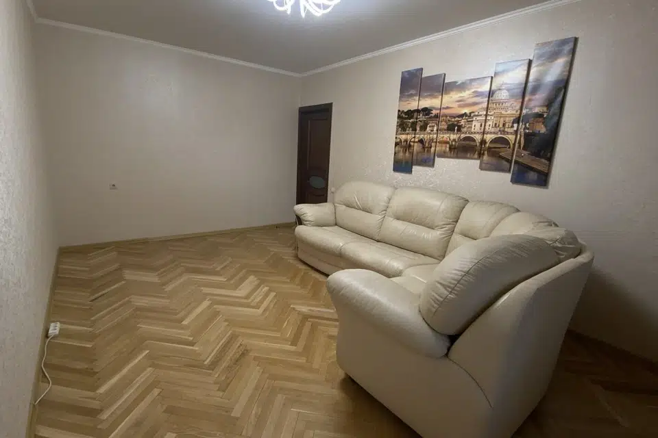 Продаётся 3-комнатная квартира, 76.4 м²