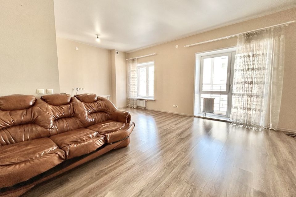 Продаётся 2-комнатная квартира, 65 м²
