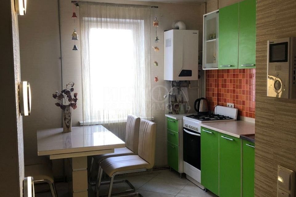 Продаётся 4-комнатная квартира, 94.1 м²