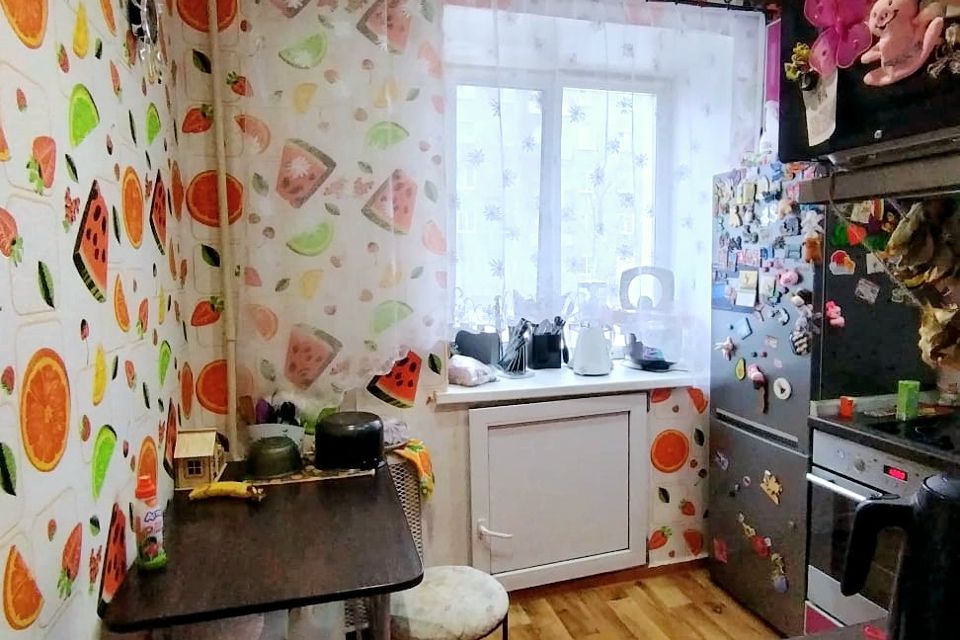 Продаётся 3-комнатная квартира, 59.5 м²
