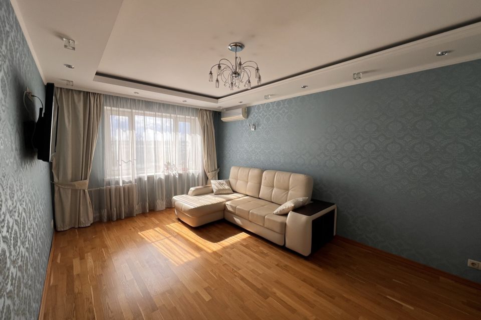 Продаётся 1-комнатная квартира, 42 м²
