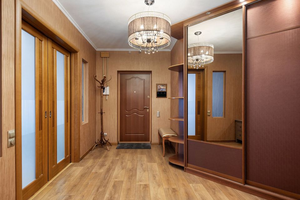Продаётся 3-комнатная квартира, 109.1 м²