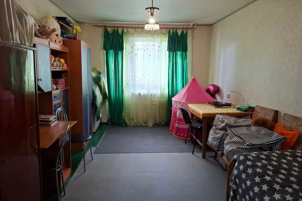 Продаётся 4-комнатная квартира, 80 м²