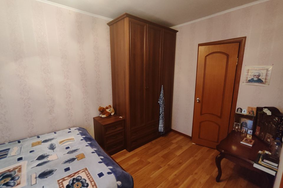 Продаётся 3-комнатная квартира, 55.9 м²