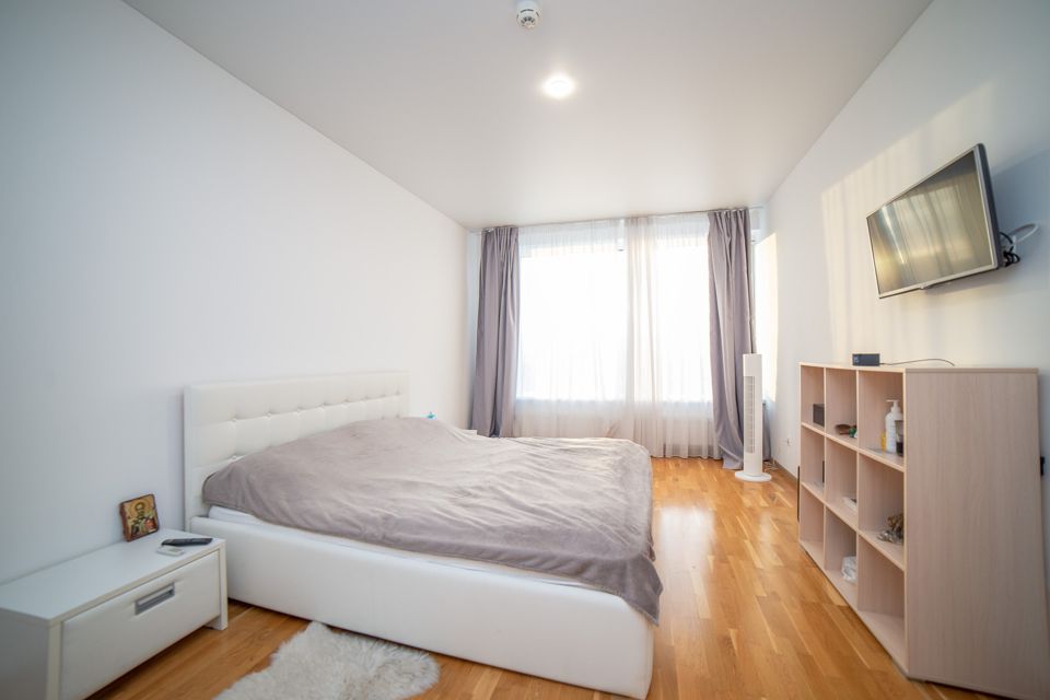 Продаётся 2-комнатная квартира, 82.9 м²
