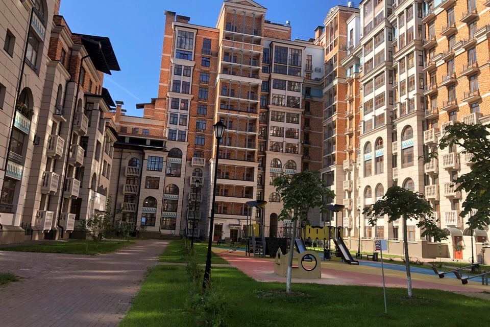 Продаётся 4-комнатная квартира, 88.7 м²