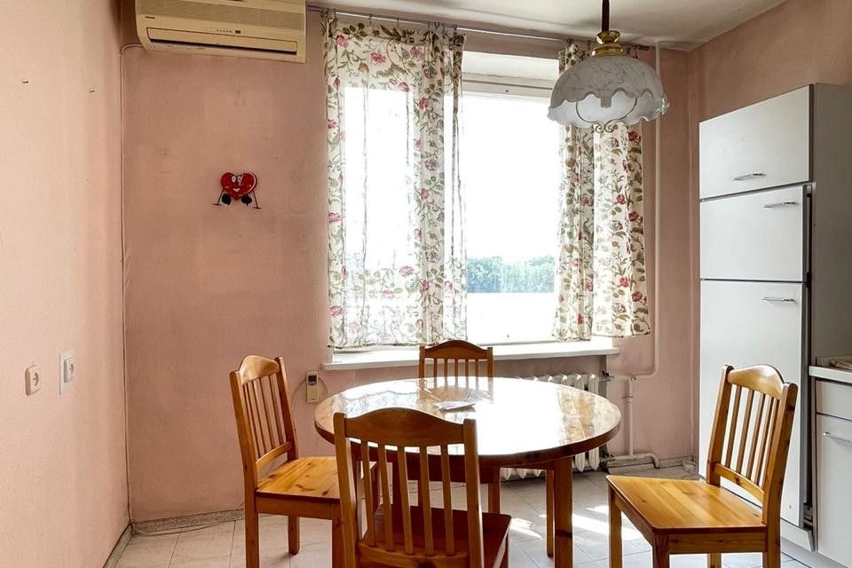 Продаётся 2-комнатная квартира, 68.2 м²