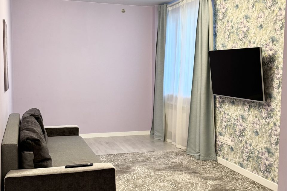 Продаётся 1-комнатная квартира, 42 м²