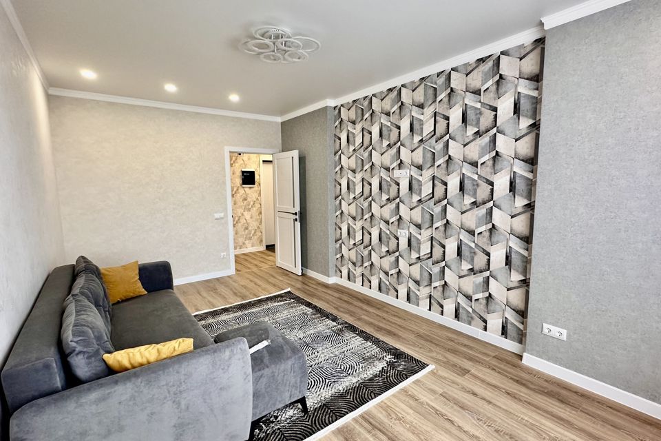 Продаётся 1-комнатная квартира, 42.3 м²