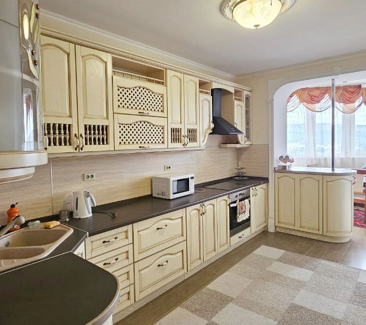 Продаётся 2-комнатная квартира, 98 м²