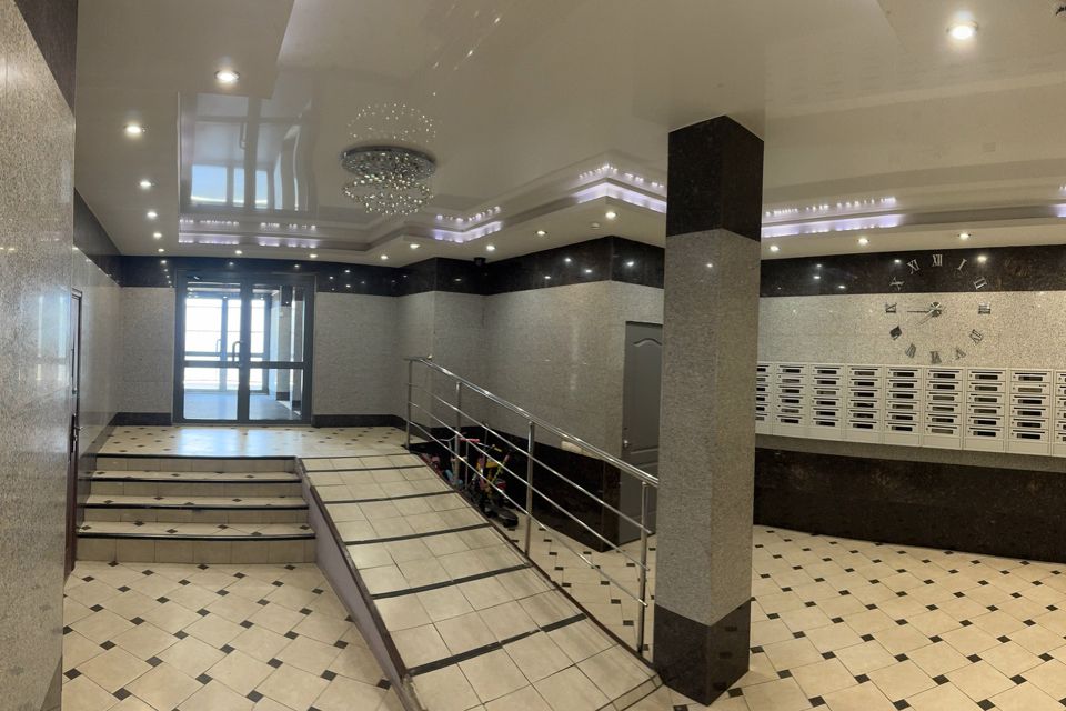 Продаётся 3-комнатная квартира, 130 м²
