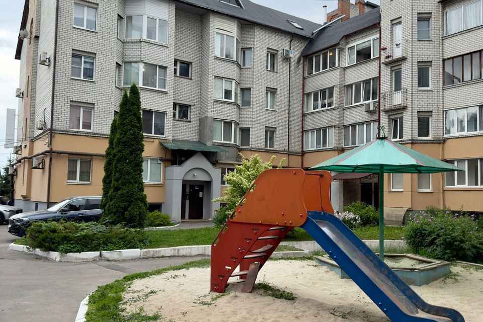Продаётся 2-комнатная квартира, 66.9 м²